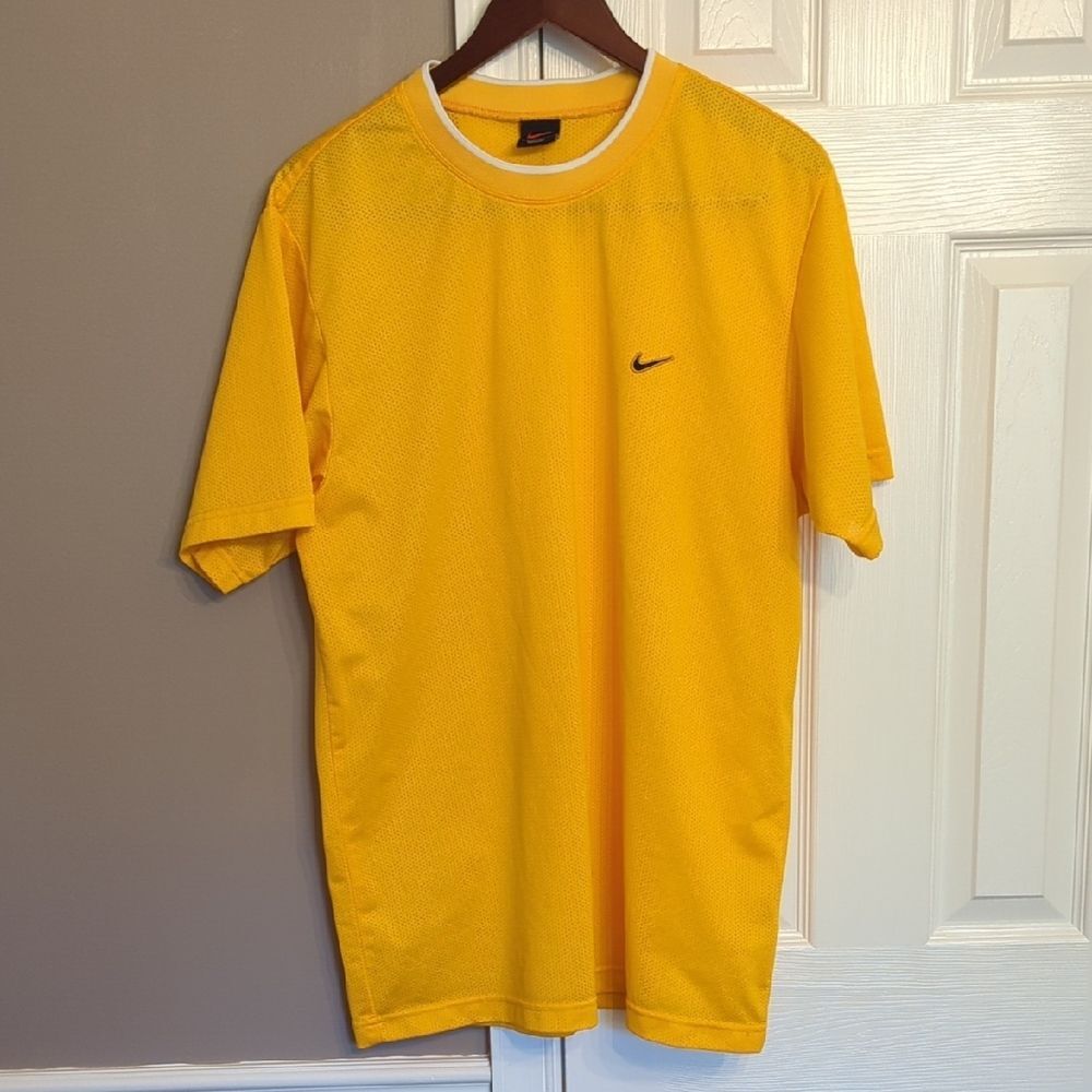 90s/Y2K Nike Men’s Bright Yellow Gold Mesh Short Sleeve Tee with Black Swoosh